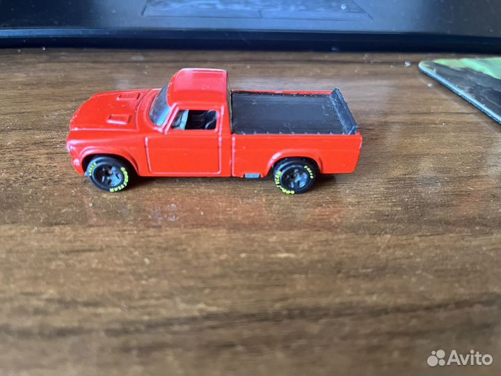Hot wheels машинки