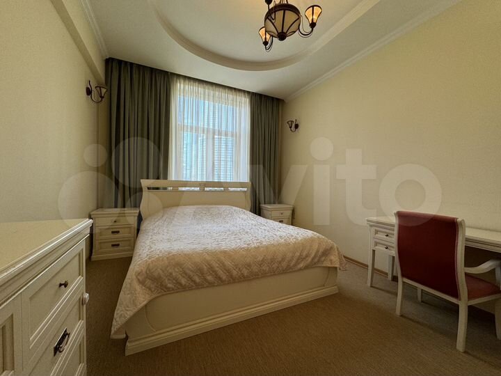 2-к. квартира, 65 м², 8/10 эт.