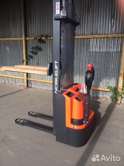 Штабелер Noblelift ECL15