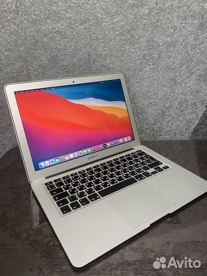 Мощный Macbook air 13 (i5/ssd256)