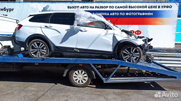 Обшивка стойки средняя нижняя левая LADA Vesta Cross 8450007554. Царапина