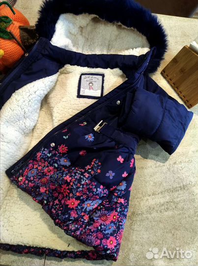 Пальто- куртка для девочке размер 110