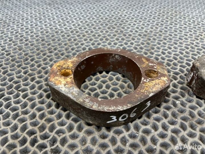 Проставки амортизаторов задние Газ Волга Сайбер