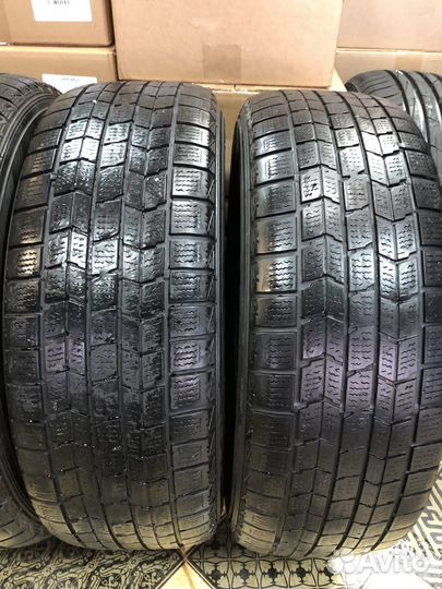 Dunlop Graspic DS3 215/65 R16 98T