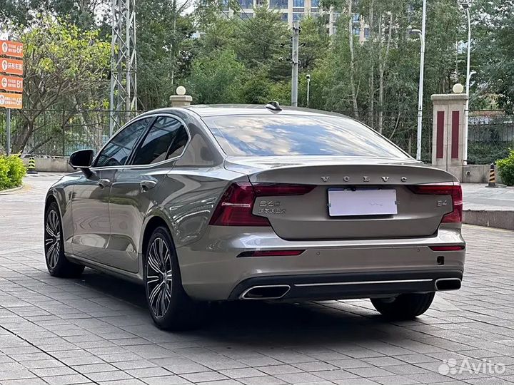 Volvo S60 2.0 AT, 2021, 27 000 км