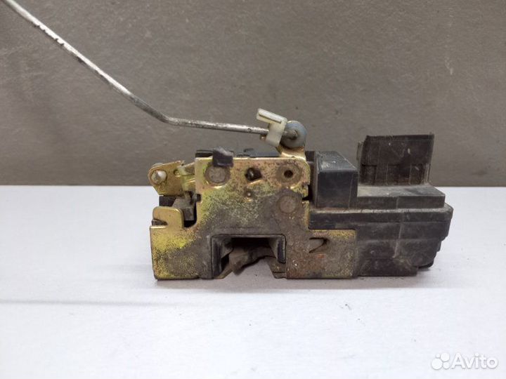 Замок двери правый Citroen Berlingo 2007