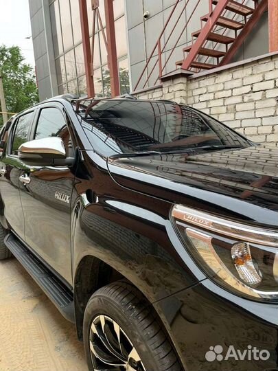 Toyota Hilux 2.8 AT, 2019, 48 000 км