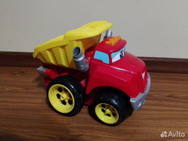 Самосвал Чак