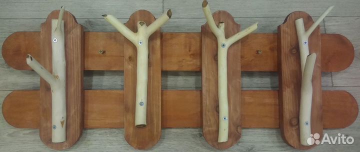 Вешалка настенная деревянная