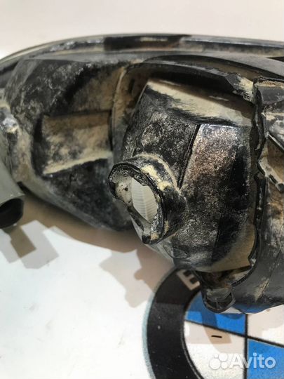 Фара противотуманная передняя левая Skoda Octavia