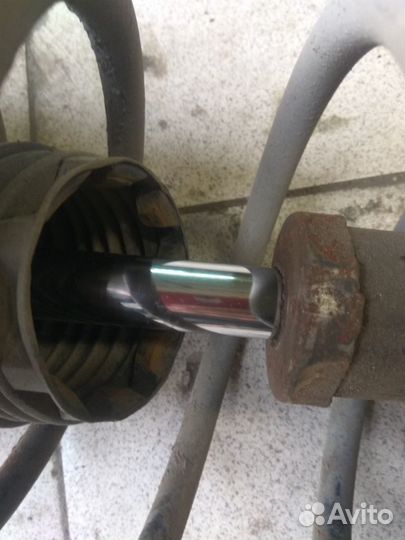 Амортизатор стойка передний левый Пежо 206