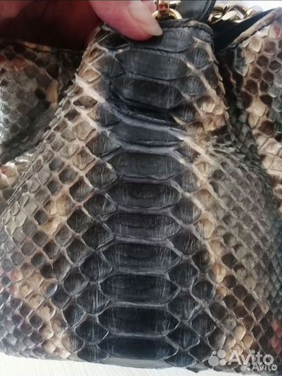 Сумка из кожи питона Италия