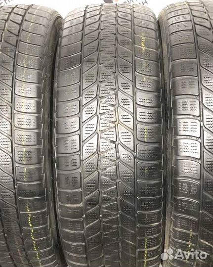 Bridgestone Blizzak LM-25 205/55 R17