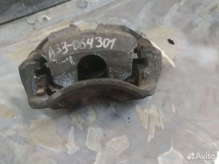 Суппорт передний Ниссан maxima, cefiro