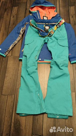 Женский сноубордический костюм Burton