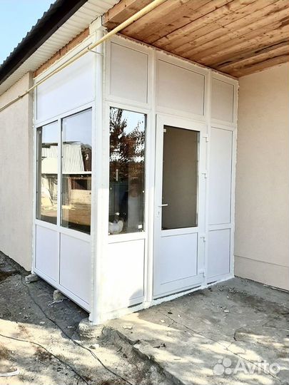 Монтаж пластиковых и алюминиевых перегородок