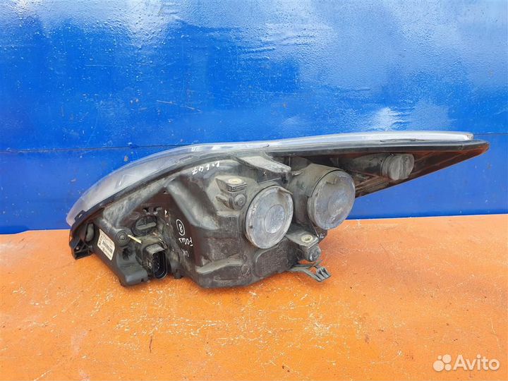 Фара правая Ford Focus 2+ Фокус 2008-2011 1754444