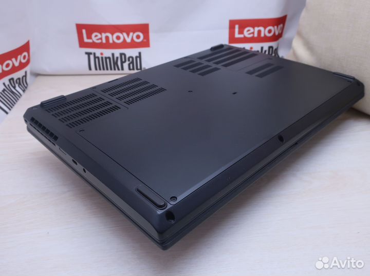 ThinkPad P53 I7-9750H/32/1TB SSD/FHD/Quadro