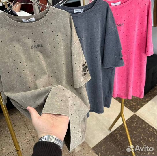 Футболка с надписью zara