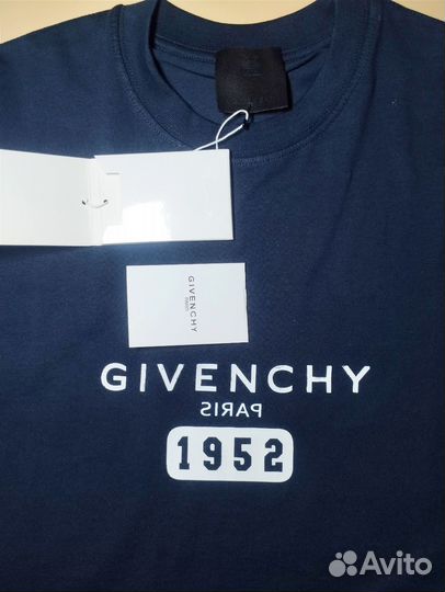 Футболка givenchy