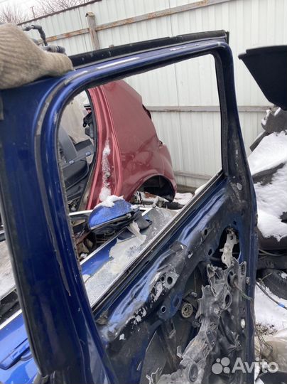 Задняя правая дверь Volkswagen Touareg 2 nf