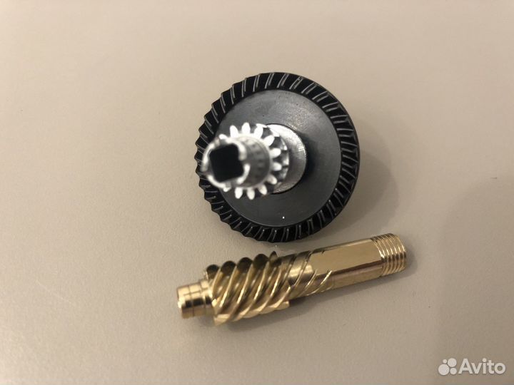 Главна пара Shimano Nasci 16 2500