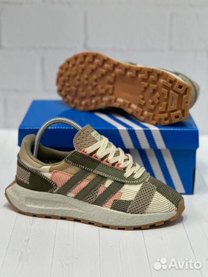 Кроссовки Adidas Retropy E5