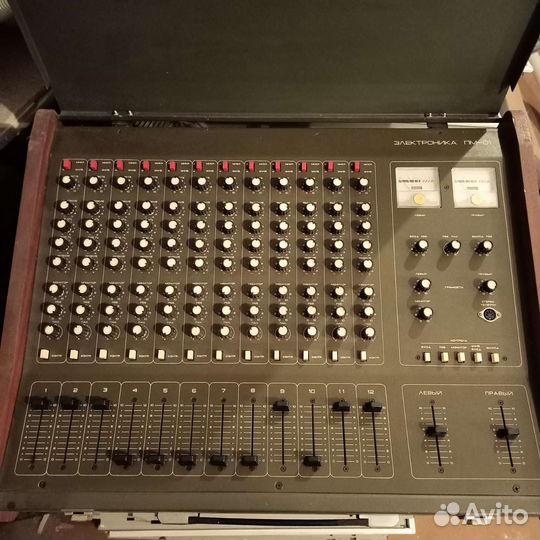 Микшерный пульт