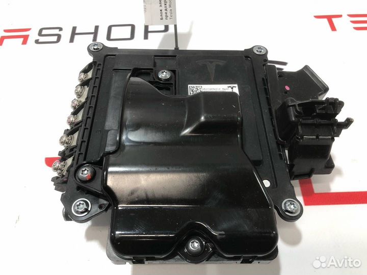Блок электронных предохранителей Tesla Model X