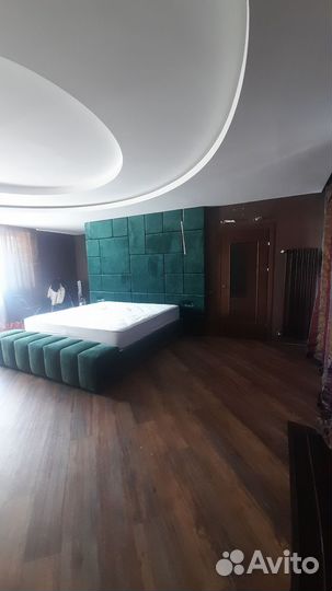 Кровать