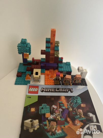 Конструктор лего Minecraft 21168 Искажённый лес