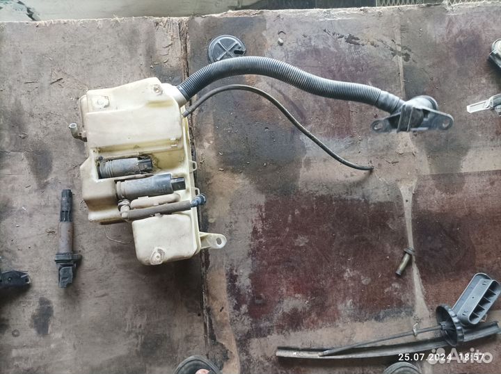 Бачок омывателя BMW 7 E65 E66