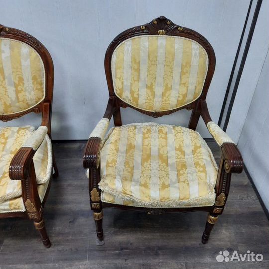 Перетяжка мебели