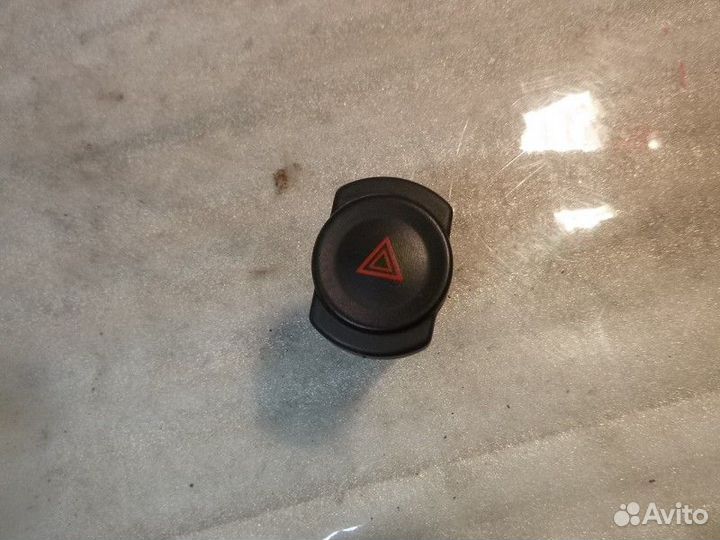Кнопка аварийной сигнализации renault sandero sand