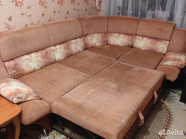 Угловой диван бу