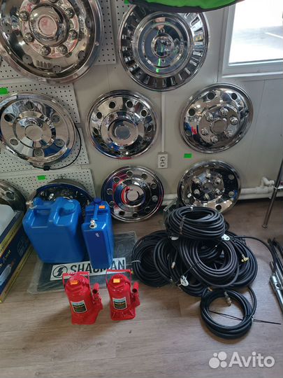 Грузовичок