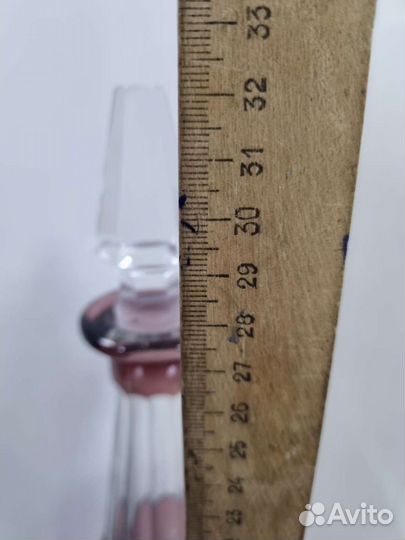 Антикварный графин, марганцевое стекло На графине