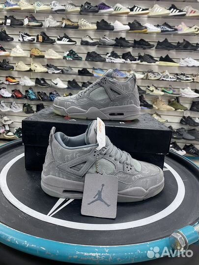 Кроссовки Nike Air Jordan 4 Retro Kaws