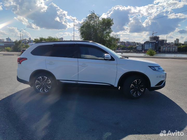 Mitsubishi Outlander 2.0 CVT, 2022, 40 000 км