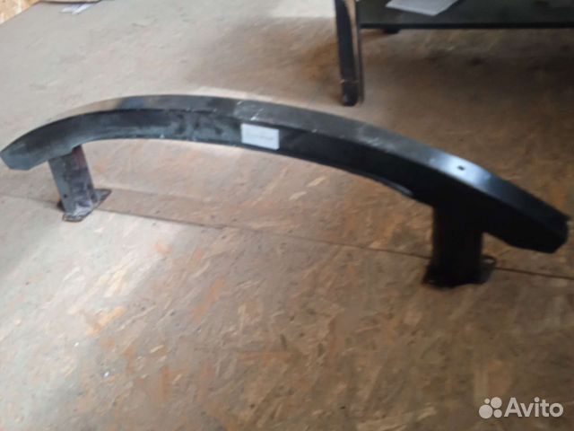 Усилитель бампера VW B5