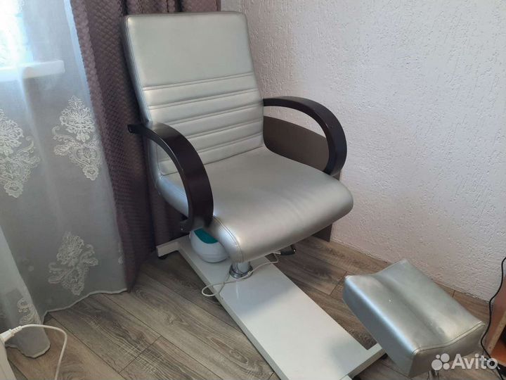 Педикюрное кресло