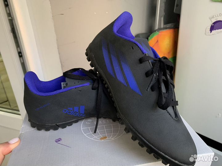 Футбольные бутсы adidas speedflow