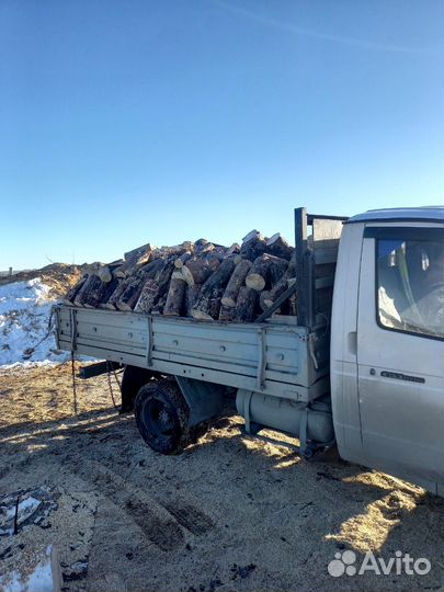 Перегной, навоз, земля, дрова