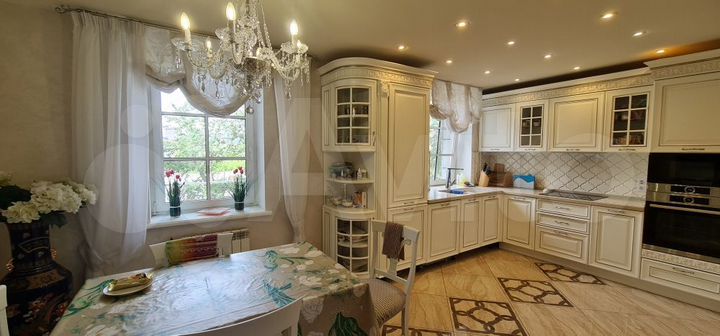 4-к. квартира, 187,3 м², 4/5 эт.