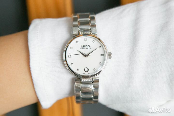 Женские Mido Baroncelli II Donna Auto (28 брил.)