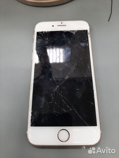 Телефон iPhone 6s