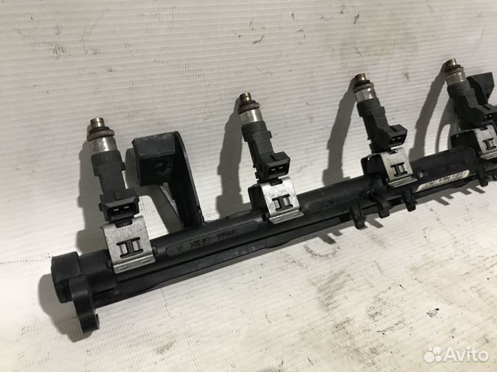 Топливная рампа Ford Focus 3 1.6 л 125 л.с. pnda