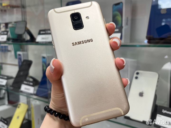 Samsung Galaxy A6, 3/32 ГБ