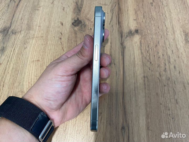 iPhone 15 Pro, 256 ГБ