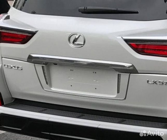 Lexus LX570 16+ Накладка под номер Superior M3XE6